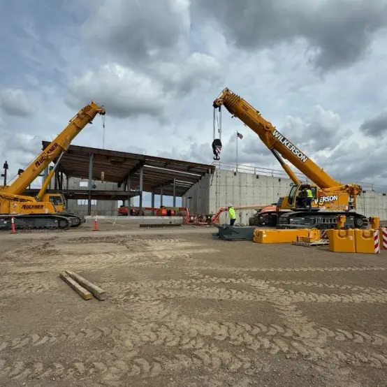 Second Crane Arrives to Boost Construction